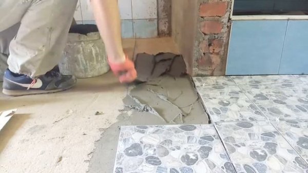 Укладка плитки на пол для новичков