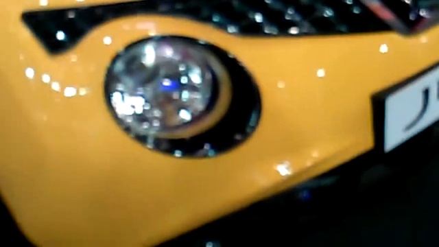 Nissan JUKE - reflektory samochodowe смотреть онлайн