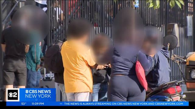 Asylum seekers moved out of Coney Island school gym смотреть онлайн