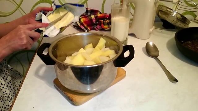 Пюре картофельное с луком! Простой рецепт блюда на ужин и обед! смотреть онлайн