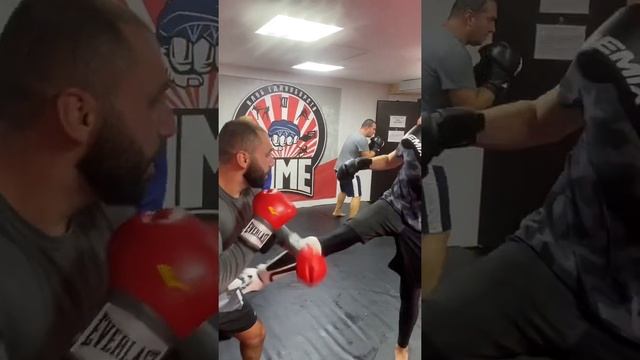 Я БУДУ УЧАСТВОВАТЬ В БОЯХ БЕЛЫХ ВОРОТНИЧКОВ! смотреть онлайн