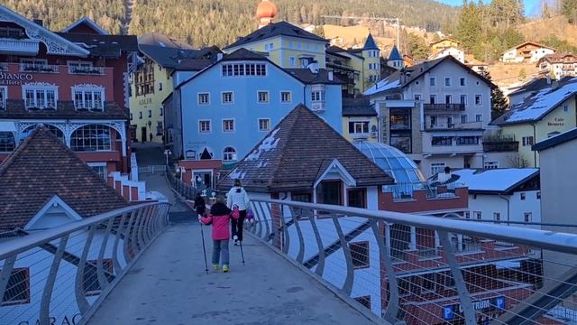 Ortisei inverno 2021/2022 #Ortisei #sanktulrich #valgardena #dolomiti смотреть онлайн