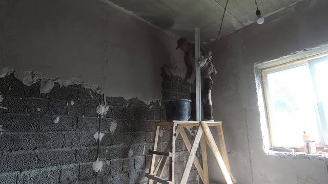ШТУКАТУРКА  по маякам.