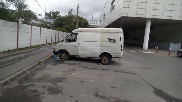 Торговый комплекс Зеленоградский автомобиль Соболь гнилой давно стоит на приколе смотреть онлайн