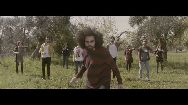 Ex-Otago - Ci Vuole Molto Coraggio ft. Caparezza смотреть онлайн