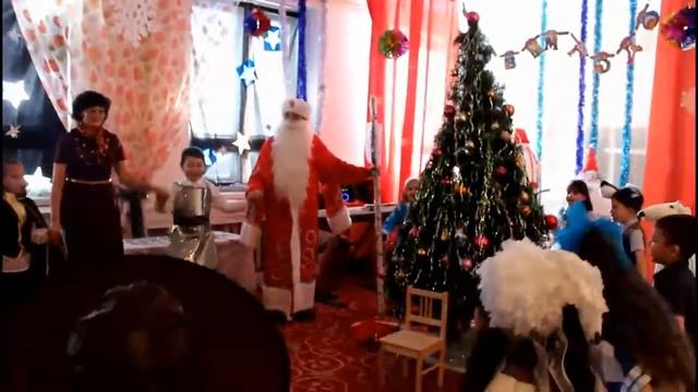 Новогодний утренник Подготовительная группа детский сад "Солнышко" смотреть онлайн