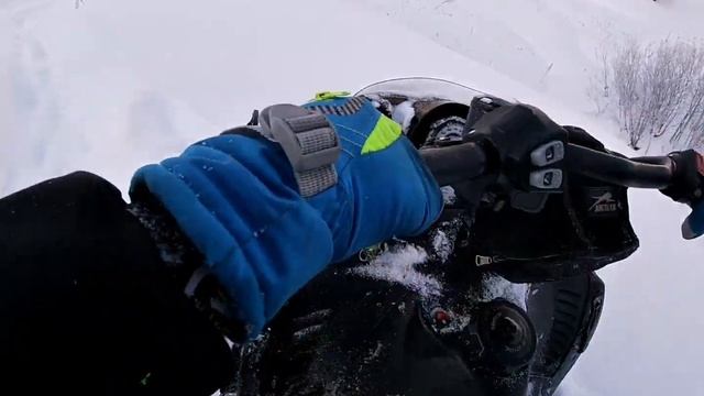 выезд на снегоходах: arctic cat и yamaha nitro смотреть онлайн