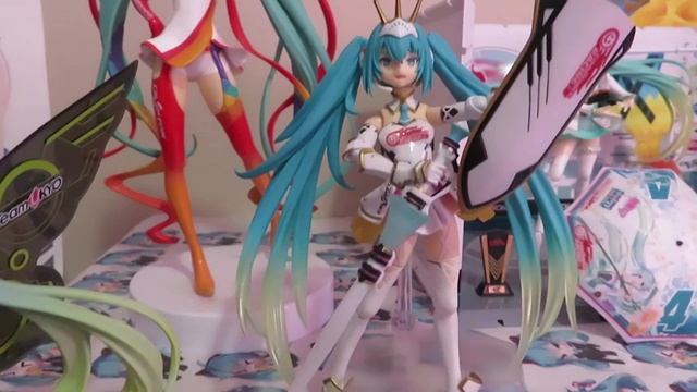 Miku Figure Collection ♥| 2019 смотреть онлайн