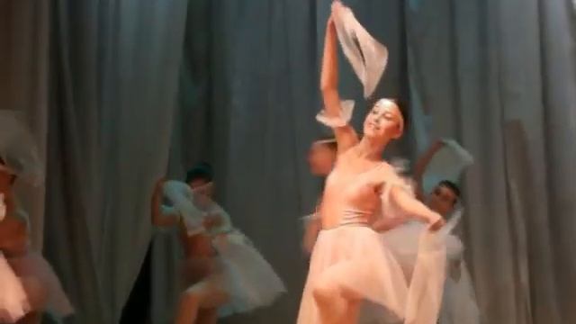 happy childhood танец Ангелы смотреть онлайн