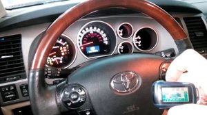 автозапуск на Toyota Sequoia с приложения старлайн