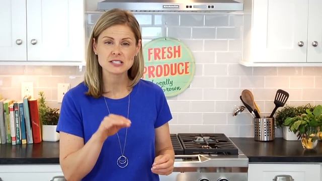How To Peel & Seed A Tomato - Clean&Delicious смотреть онлайн