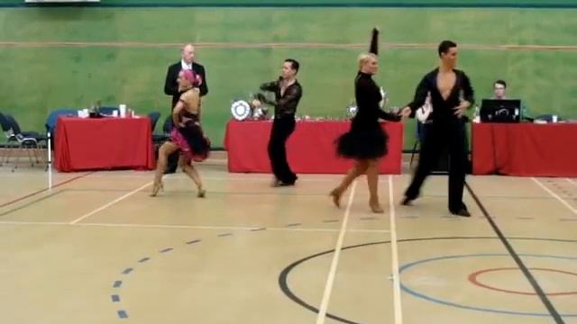 A team Cha - Corky; Tan; Celia; Helen Pearce смотреть онлайн