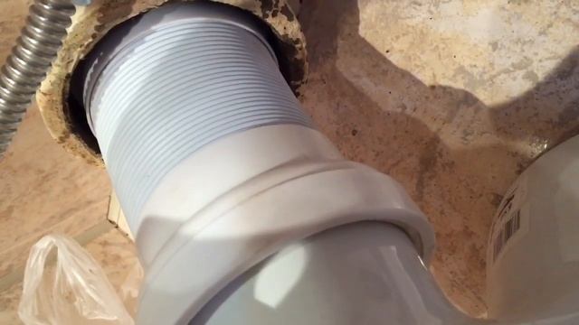 Установка унитаза без помощи неквалифицированных сантехников из разных фирм! смотреть онлайн