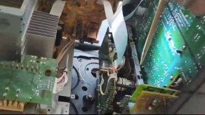 Разобрать кассетный блок музыкального центра SONY.