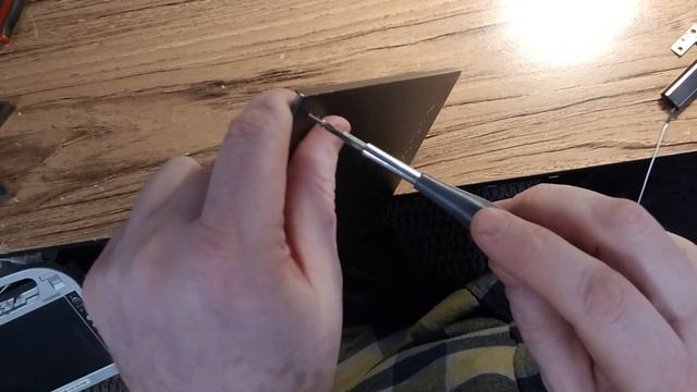 How to fix broken hinge on a Lenovo Yoga or HP laptop for $2 without replacing any parts. смотреть онлайн