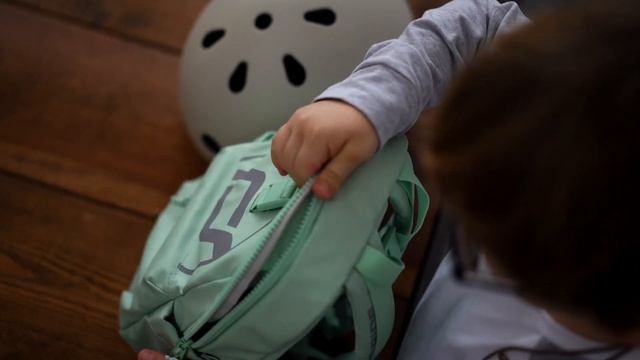 Hulajnoga ze świecącymi kółkami Highwaykick 3 LED Scoot & Ride смотреть онлайн