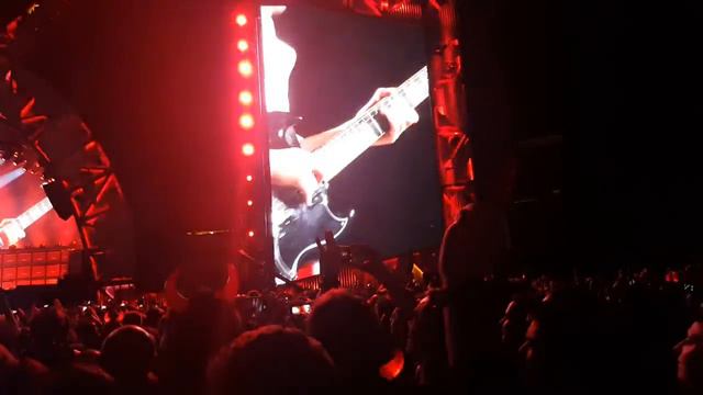 Angus Young guitar solo part 2 - ACDC Live Sevilla 2016 смотреть онлайн