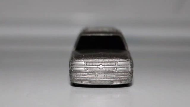 Maisto 2001 Chevrolet Suburban