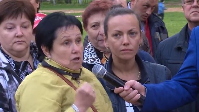 А.Валов встретился с жителями микрорайона Бахчиванджи смотреть онлайн