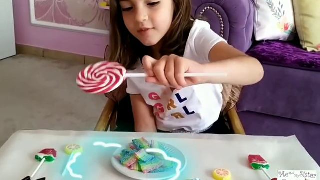 Le caramelle magiche di Ilaria | UNBOXING ENCHANTIMALS смотреть онлайн