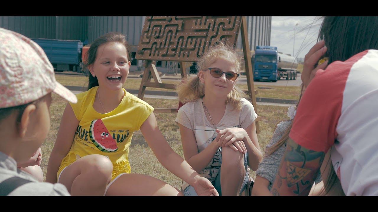 Family Day в Bunge смотреть онлайн