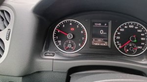 W Tiguan 2.0 tsi. Не держит обороты на XX. Глохнет.