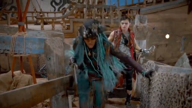 Descendants 2 What's my name/it's goin down fight смотреть онлайн