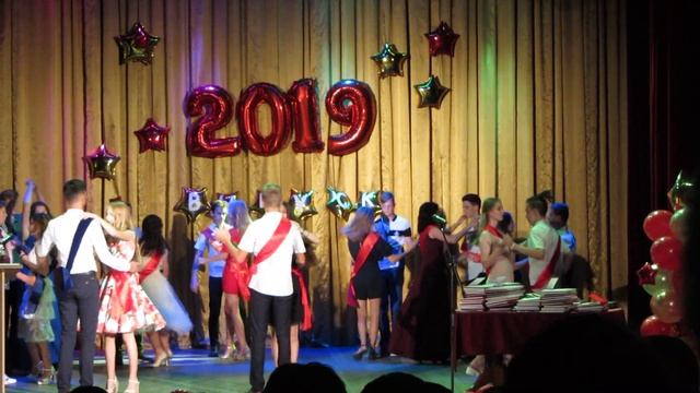 Вручение дипломов 9 классы СОШ 6 Туапсе 2019 смотреть онлайн