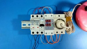 Как подключить реле напряжения??? Три метода на живом примере для электриков!☝️