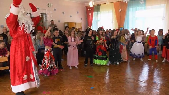 Новогодний утренник - Детский сад "Калинка" смотреть онлайн