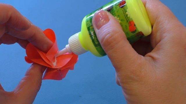 Как сделать цветы своими руками. Весенние поделки из бумаги 1, 2, 3, 4 класс. Лилия. смотреть онлайн