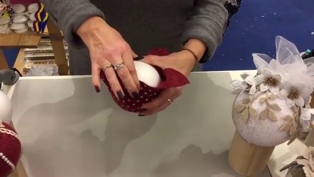 Video tutorial rivestimento palline di polistirolo con pannolenci смотреть онлайн