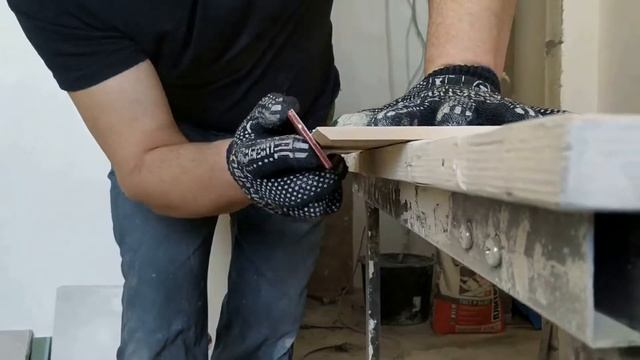 Запил, заусовка плитки под 45 градусов без сколов. Как сделать заводскую кромку на плитке. смотреть онлайн