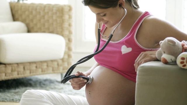 Что ребенок чувствует в утробе матери, когда она плачет, может ли плод испытывать боль смотреть онлайн