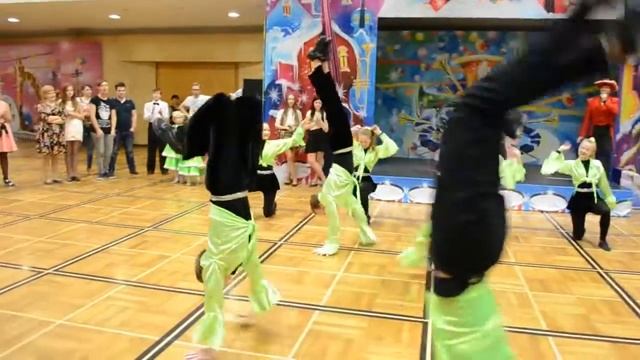 КАНКАН в исполнении коллектива "Водолеи" Кремлёвская ёлка 2014-2015 смотреть онлайн