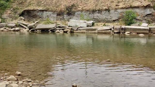 Голавль гнëт удочку. Ловля голавля на малой реке. смотреть онлайн