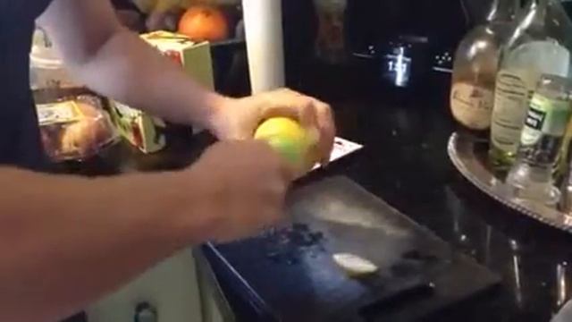 Спрей для цитрусовых - Citrus Spray смотреть онлайн