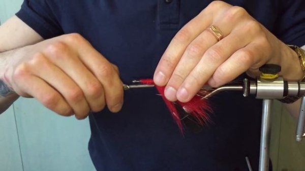 Вязание мушек для рыбалки. Объемный стример на хищную рыбу.