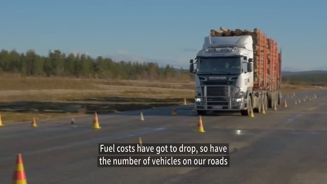 The heaviest timber truck in the world - 104 tons смотреть онлайн