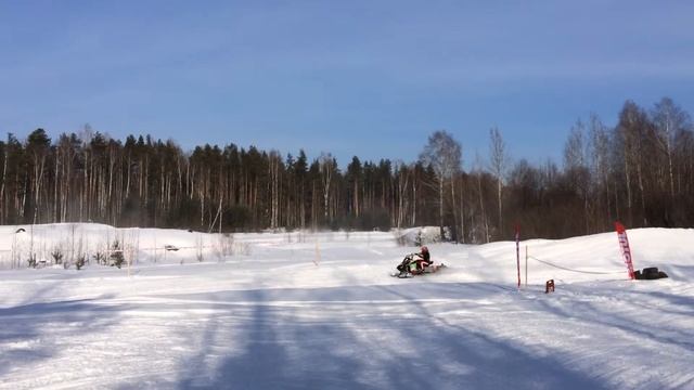 Областные соревнования по снегоходному кроссу 01.03.2014г смотреть онлайн