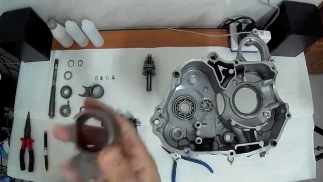 (Detailed Version) Honda Semi-Auto or Pitbike Engine Rebuild Part 1: Transmission смотреть онлайн