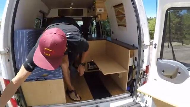 Tracy- The Ford Transit Connect Camper Van смотреть онлайн