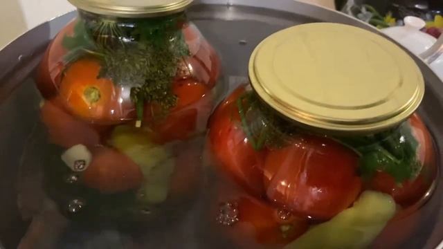 Наварила с утра лечо, встретила гостью, хинкал на обед, успели на рынок, баклажан для заморозоки? смотреть онлайн