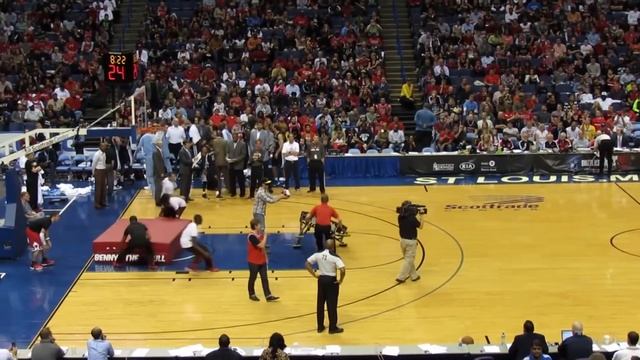 Самые весёлые талисманы команд в баскетболе смотреть онлайн