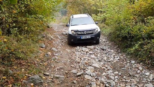 Dacia Duster & Subaru XV Diagonal Test смотреть онлайн