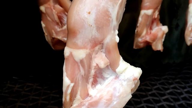Куриные окорочка холодное копчения.