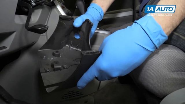 How to Remove Steering Column Cover 05-09 Chevy Equinox смотреть онлайн