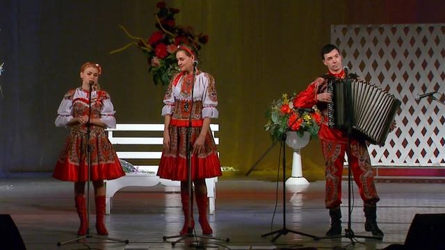 Концерт Ансамбля Калина, в Гостях у Митрофановны Часть вторая играй гармонь песни смотреть онлайн