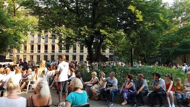 Джаз во дворе Крупской. Донецк смотреть онлайн