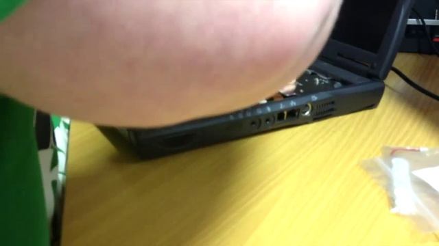 Upgrading the CPU on the Dell Latitude C500 смотреть онлайн